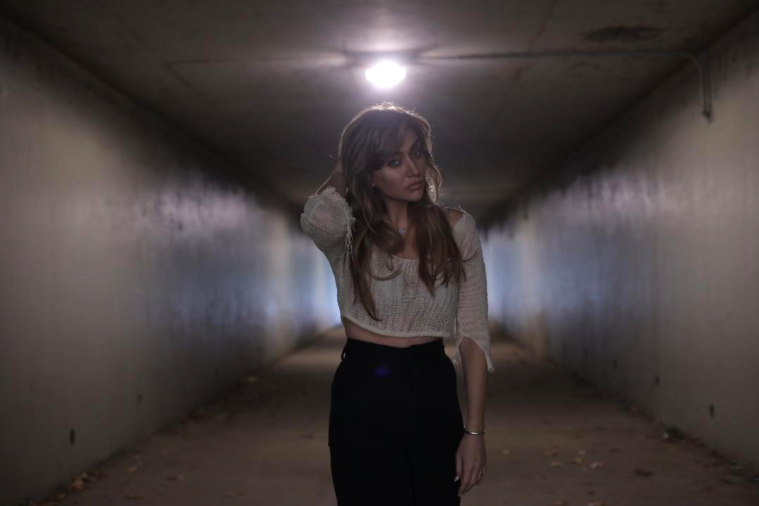 Angel Snow - Midnight Sun Tour: News : At The Barrier